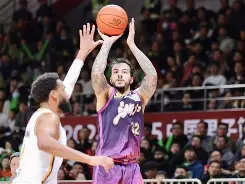 江苏肯帝亚男篮新外援史密斯